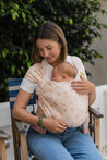 This effortless hybrid baby carrier is an ideal choice for all parents looking for a simple and convenient carrier for babies from birth to 18 months (7-35 lb or 3.2-16 kg)! Posy