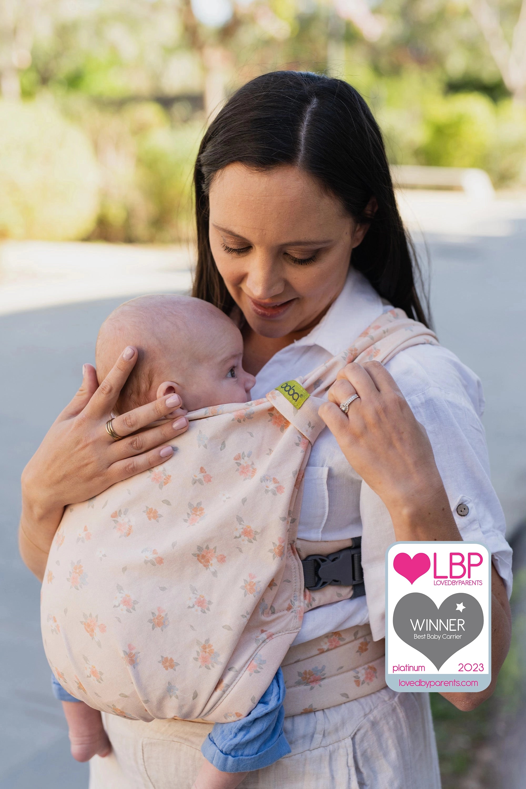 This effortless hybrid baby carrier is an ideal choice for all parents looking for a simple and convenient carrier for babies from birth to 18 months (7-35 lb or 3.2-16 kg)! Posy