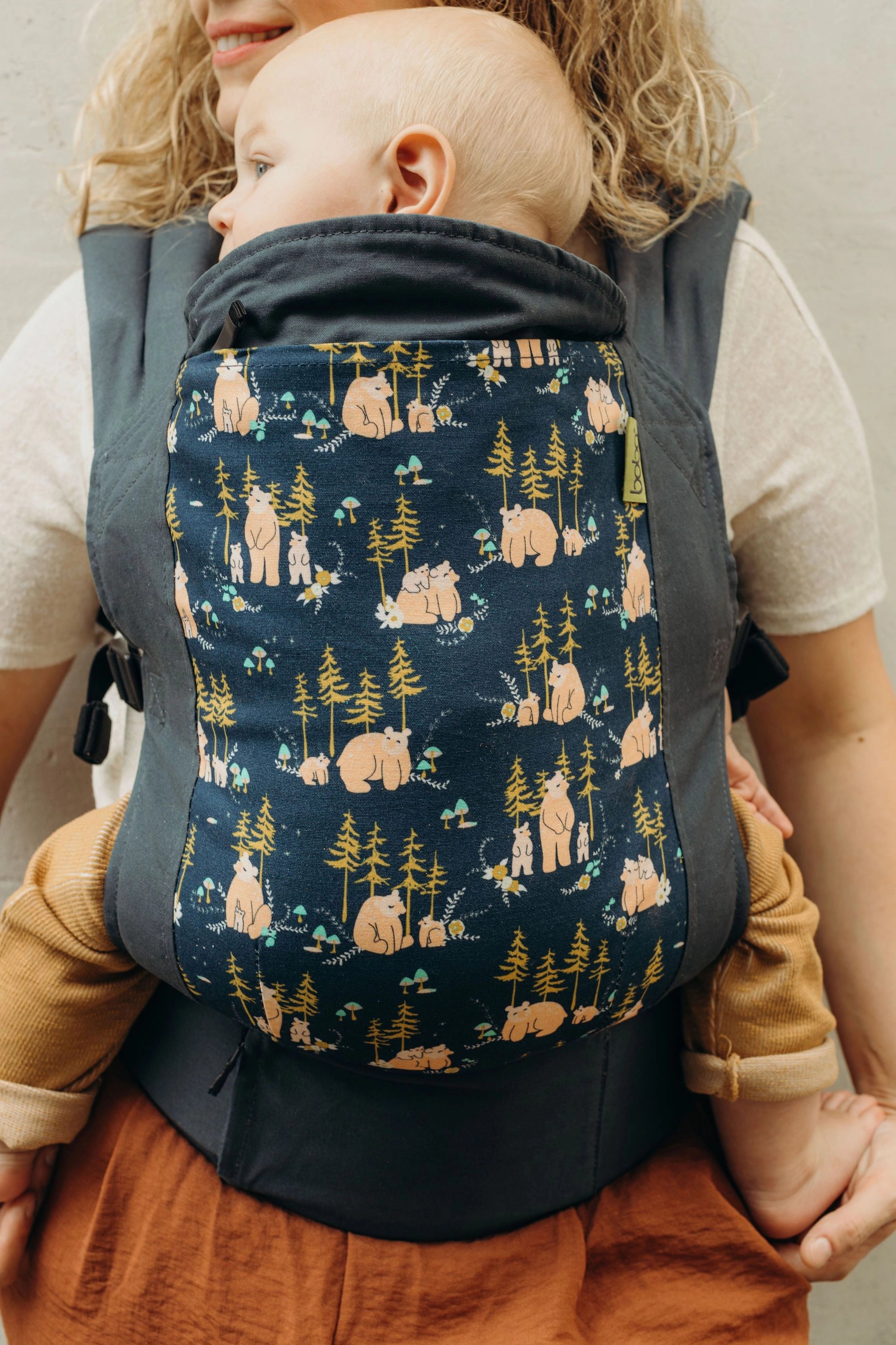 Boba Classic Baby Carrier - With its streamlined, minimalist design, this trusted original offers exactly what you need without any extras. Comfortable and convenient, it works best for babies 4-24 months or 7-45 Ibs, and includes an infant insert for newborns. Bear Cub