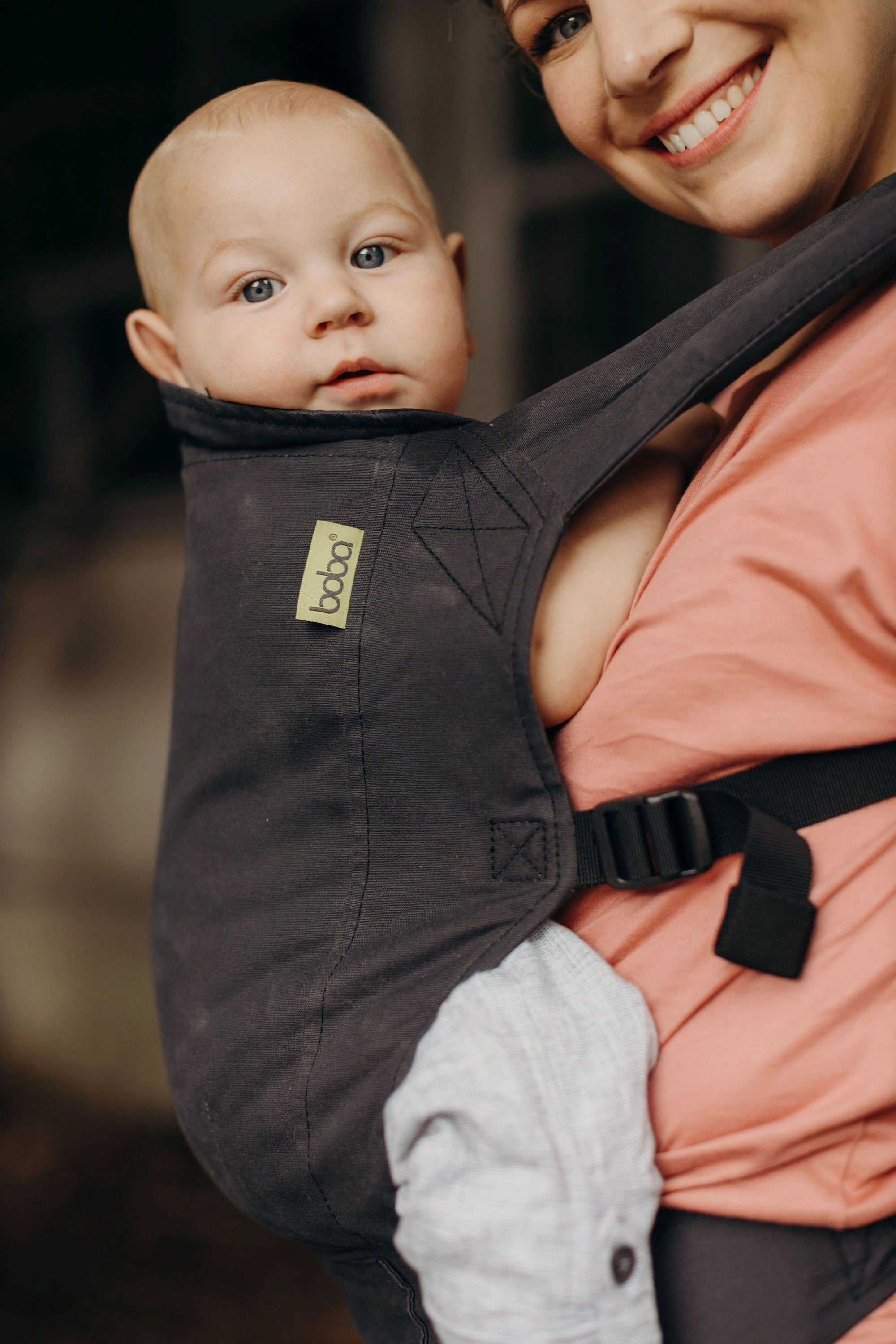 Boba Classic Baby Carrier - With its streamlined, minimalist design, this trusted original offers exactly what you need without any extras. Comfortable and convenient, it works best for babies 4-24 months or 7-45 Ibs, and includes an infant insert for newborns. Organic Slate