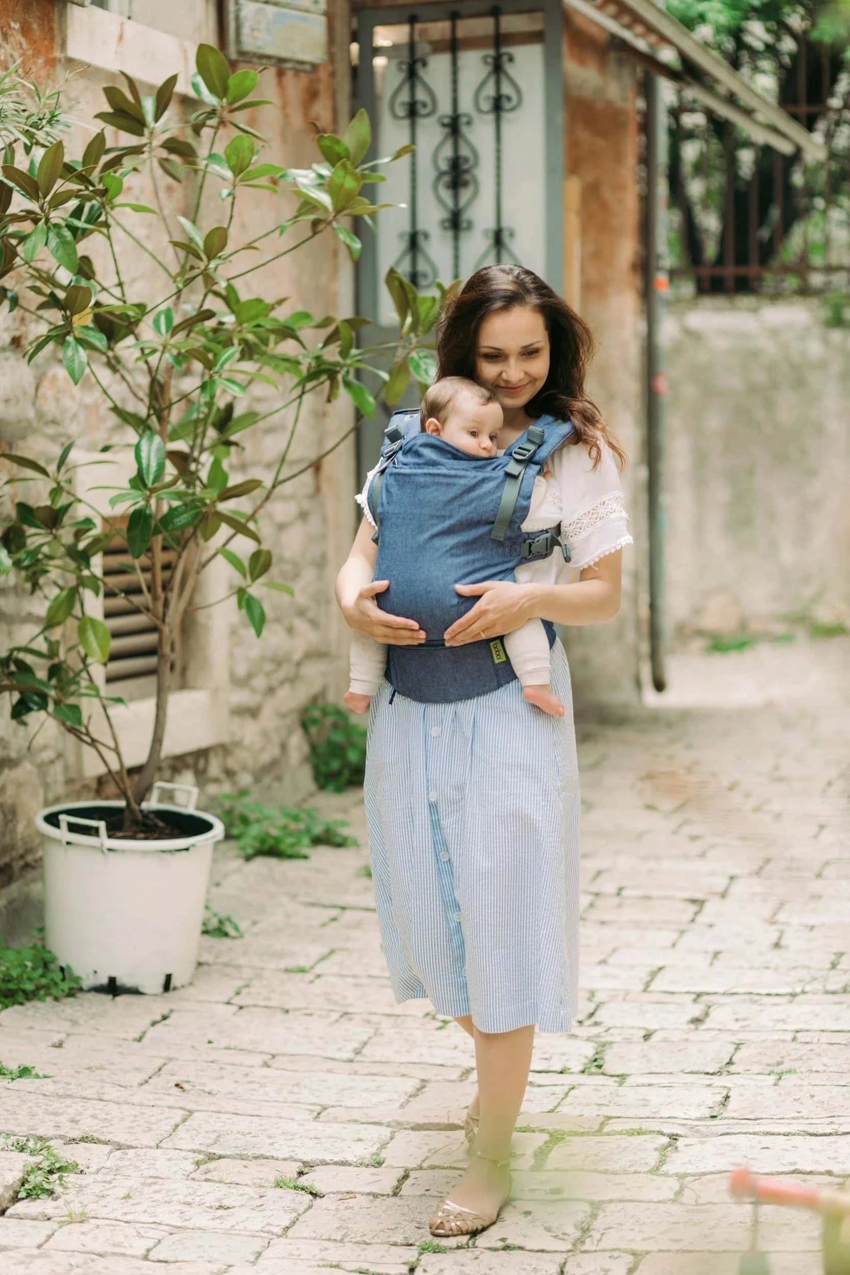 Boba X - The all-in-one baby carrier designed to last from birth to toddlerhood (0-36+ months or 7-45 lbs). Versatile and fully adjustable in width and height for a perfect fit. Chambray
