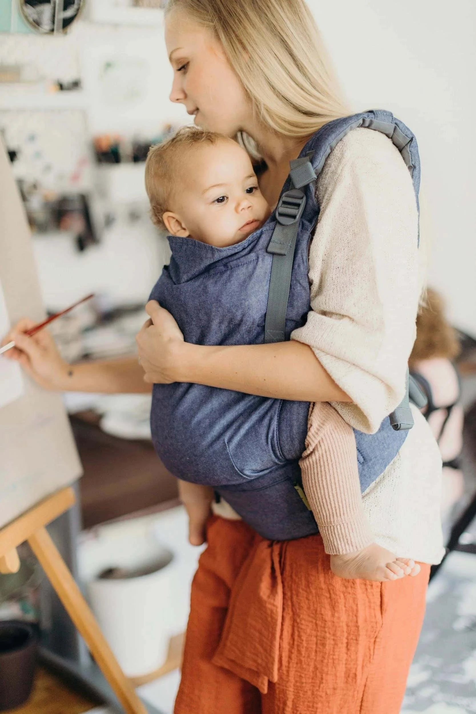 Boba X - The all-in-one baby carrier designed to last from birth to toddlerhood (0-36+ months or 7-45 lbs). Versatile and fully adjustable in width and height for a perfect fit. Chambray