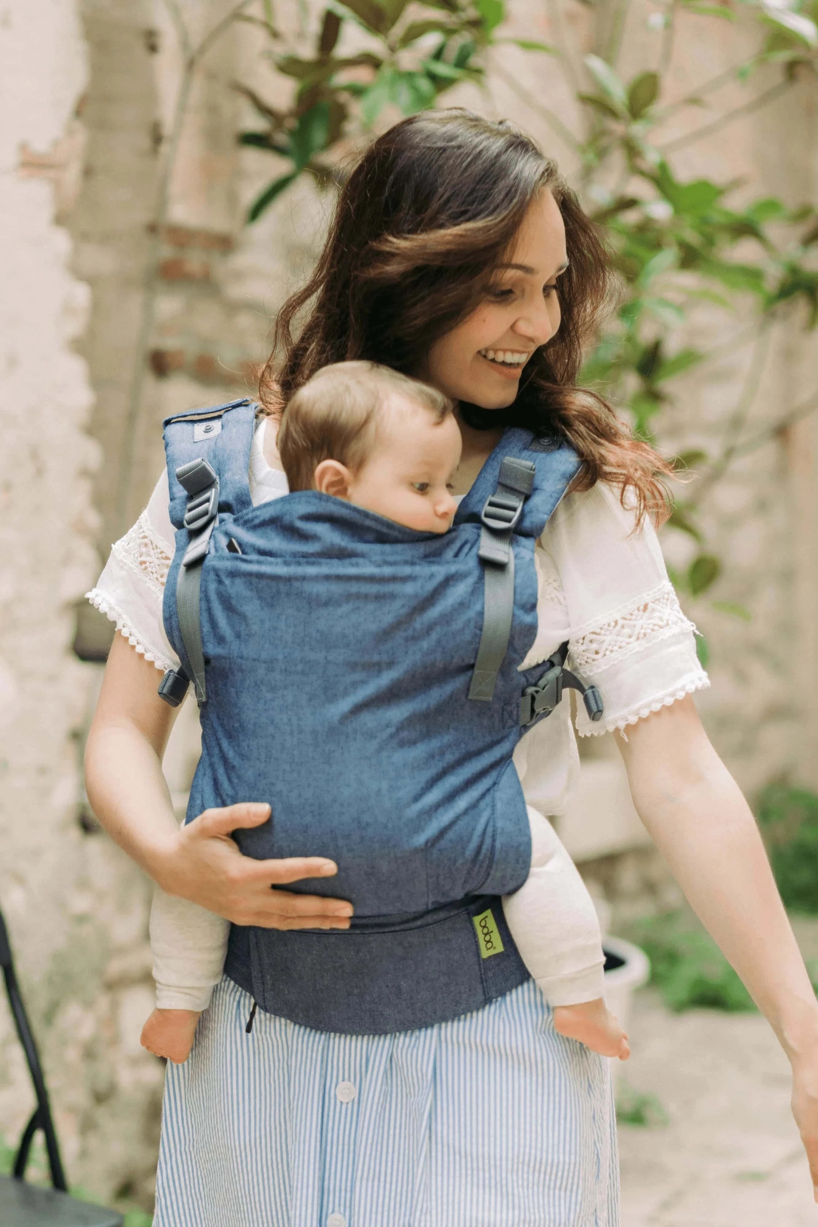 Boba X - The all-in-one baby carrier designed to last from birth to toddlerhood (0-36+ months or 7-45 lbs). Versatile and fully adjustable in width and height for a perfect fit. Chambray