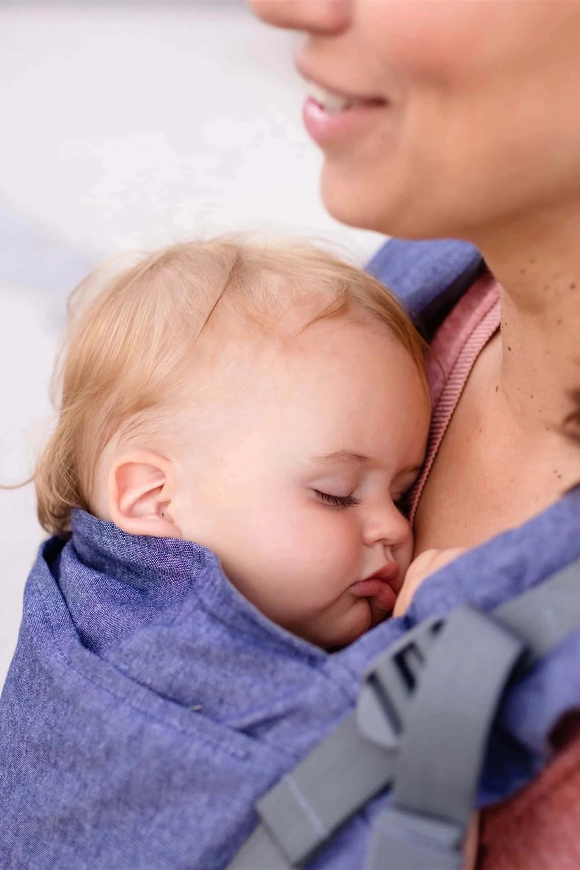 Boba X - The all-in-one baby carrier designed to last from birth to toddlerhood (0-36+ months or 7-45 lbs). Versatile and fully adjustable in width and height for a perfect fit. Chambray