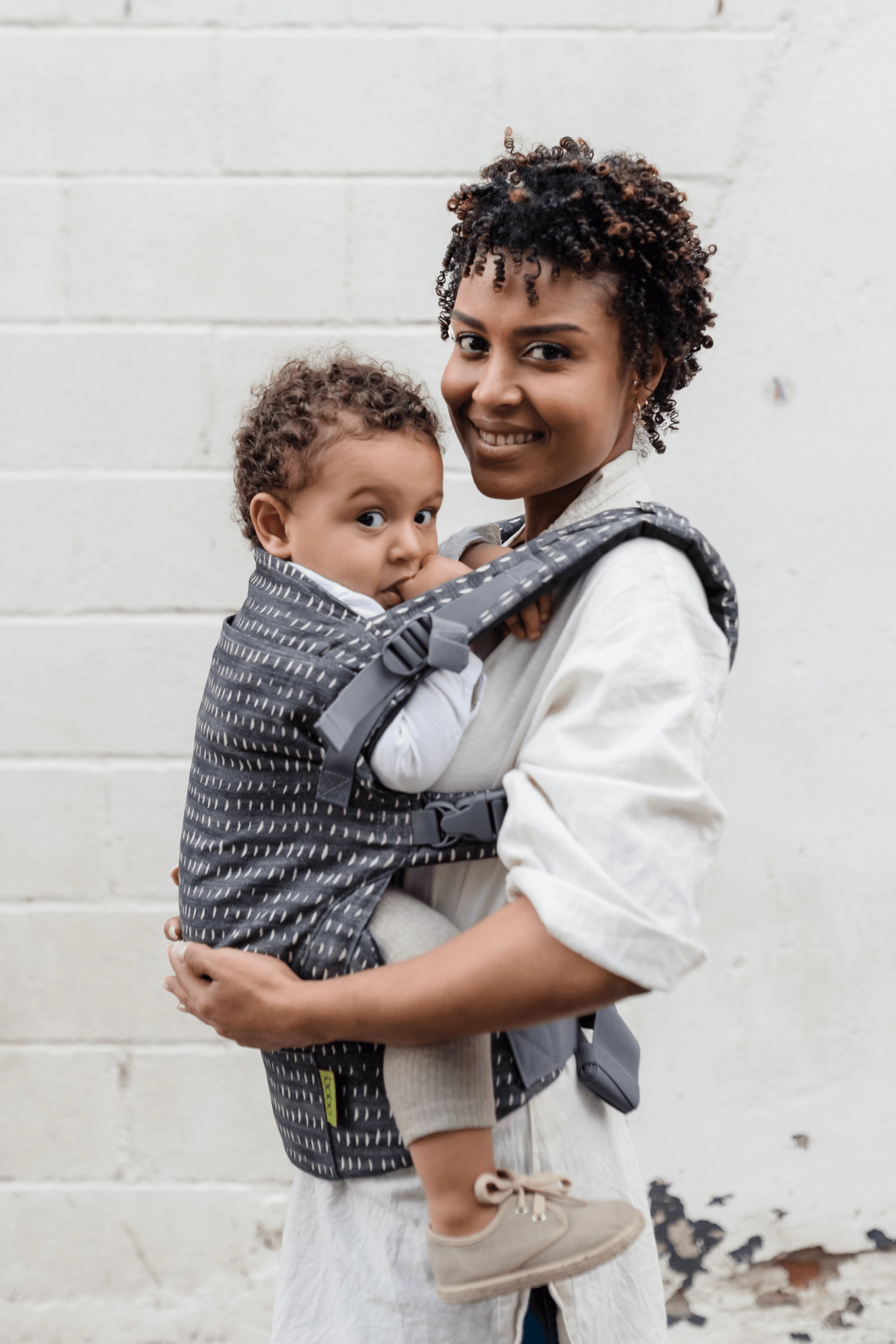 Boba X - The all-in-one baby carrier designed to last from birth to toddlerhood (0-36+ months or 7-45 lbs). Versatile and fully adjustable in width and height for a perfect fit. Denim Rain - Earth Day Sale