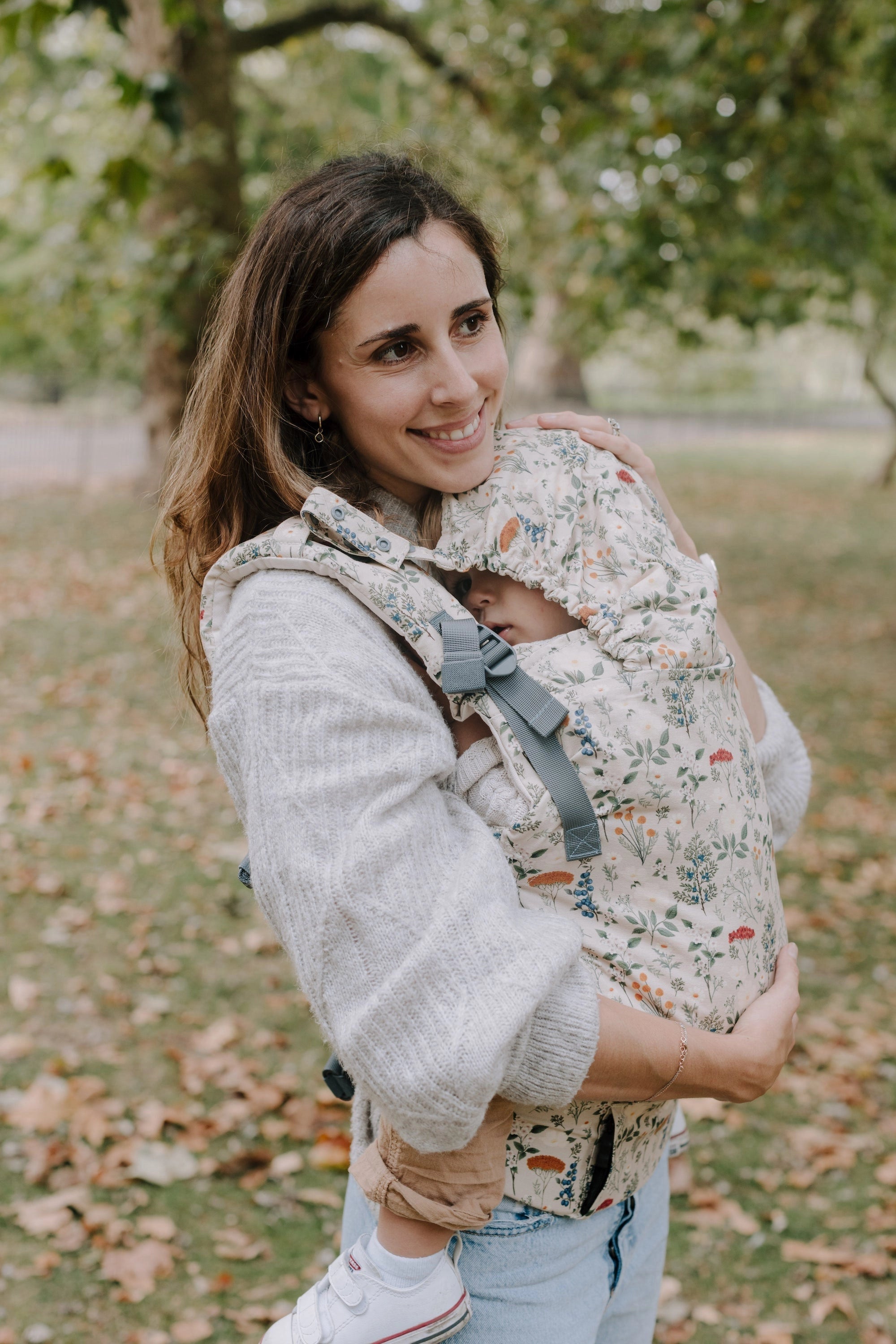 Boba X - The all-in-one baby carrier designed to last from birth to toddlerhood (0-36+ months or 7-45 lbs). Versatile and fully adjustable in width and height for a perfect fit. Winter Garden