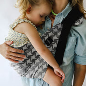 Boba Buddy Toddler Side Sling in Houndstooth