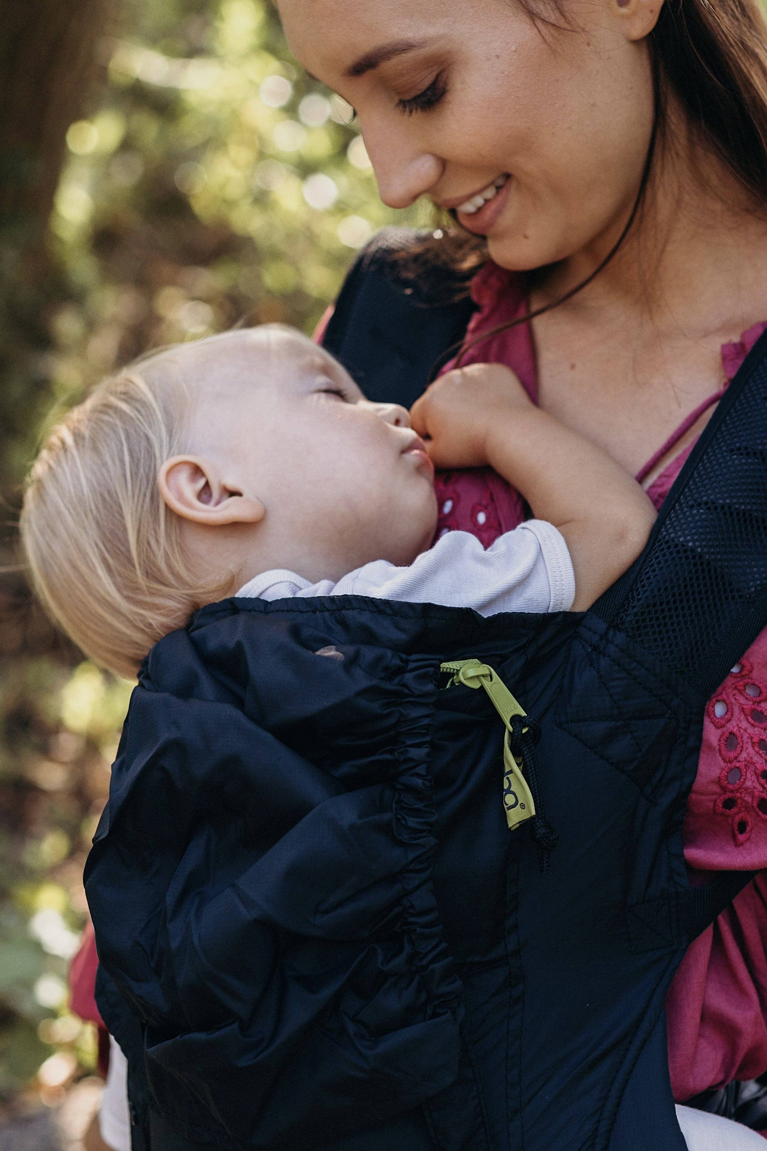 Discover our space-saving and perfectly designed Boba Air Black baby carrier that makes your travels with your little one a breeze! Our ergonomic and lightweight model is designed to carry babies from 4 months up to 45 lbs so you can experience convenience and ease on-the-go!